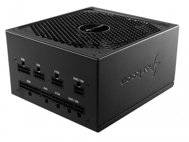 ファンディレイとセミファンレス対応のGOLD電源、SHARKOON「SilentStorm Cool Zero」