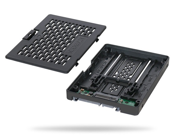 M.2 SSDを2.5インチドライブ化するツールレス変換ケース、ICYDOCK「EZConvert」