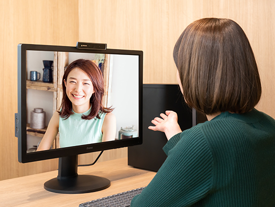 マウス、デュアルアレイマイクを追加したWindows Hello対応顔認証カメラ「CM02」