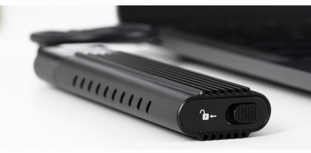NVMe_SSD_Enclosure_1024x505