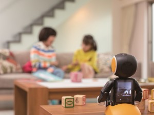 RoBoHoN_2019_1024x768d