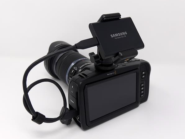 SamsungのポータブルSSD「T5」に、4Kカメラ取り付けキット付属モデルが登場