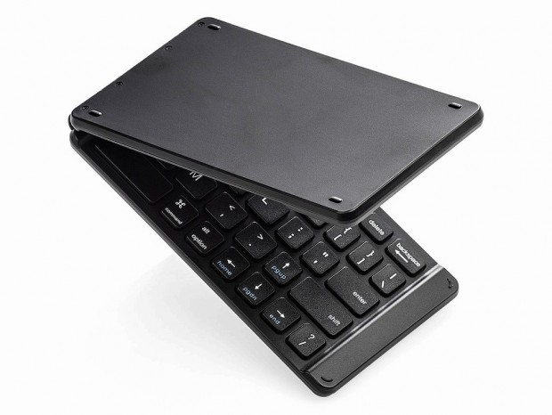 サンワダイレクト、収納時はほぼスマホ大になる二つ折りBluetoothキーボード