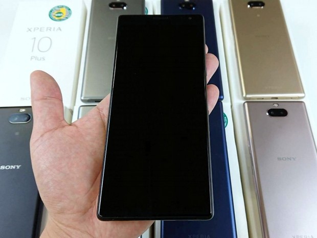 xperia10_10plis_1024x768d