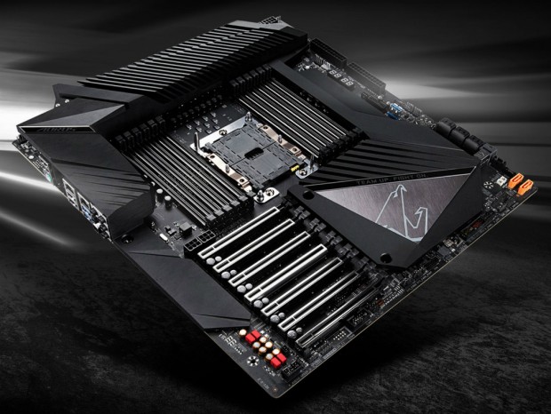 Xeon W-3175Xの全コア5GHz駆動を可能にする、GIGABYTE「C621 AORUS XTREME」