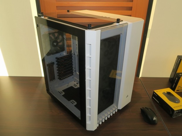 CORSAIR_press190313_1024x768i