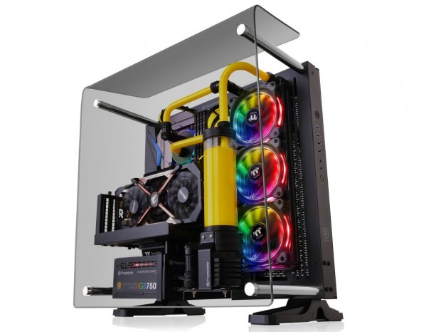 Thermaltake「Core P3」に曲面とフラットの2種類の強化ガラスモデル登場