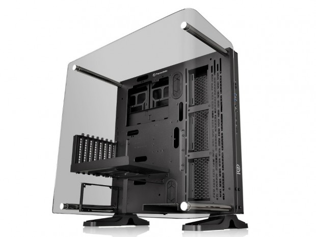 Thermaltake「Core P3」に曲面とフラットの2種類の強化ガラスモデル登場