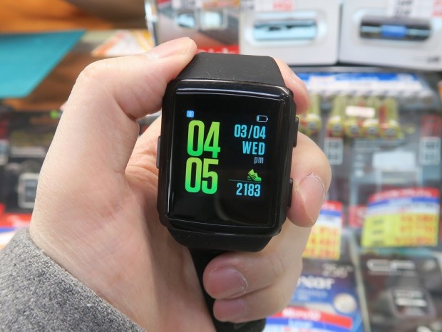 smartwatch190404_1024x768j
