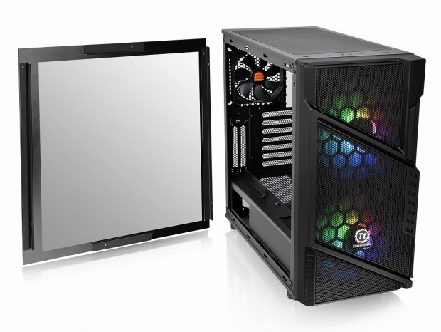 200mm口径のARGBファンをデュアル搭載、Thermaltake「Commander C31 TG ARGB」
