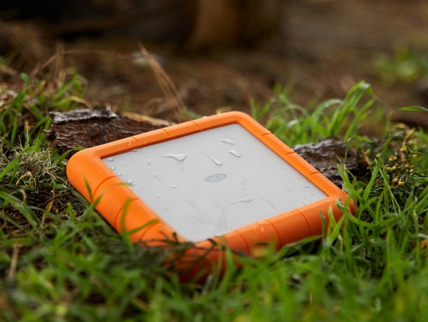 LaCie、耐落下・防水・防塵のタフなポータブル8TBドライブ「LaCie Rugged RAID Shuttl」