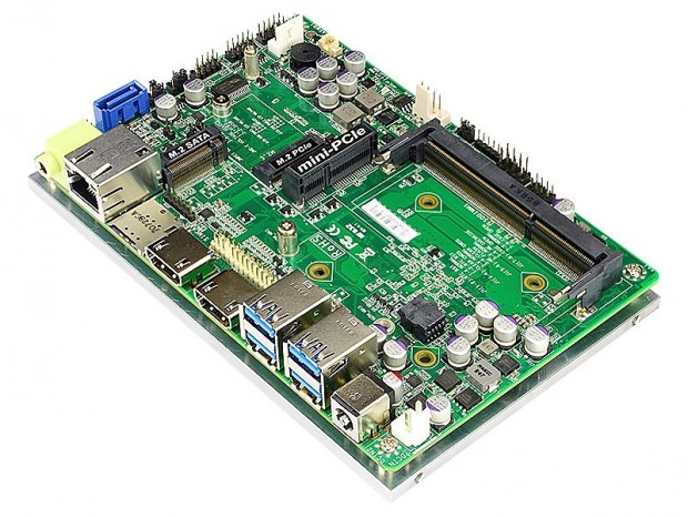 nf832_800x600c