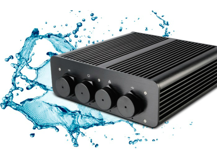 第8世代NUC対応の防水・ファンレスPCケース、Akasa「Pascal BC
