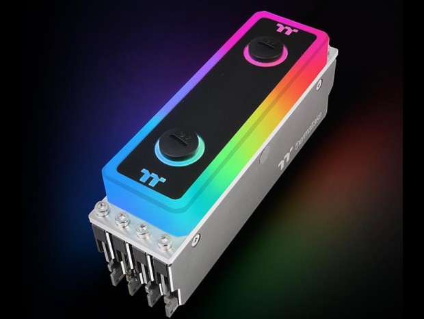 Thermaltake、ウォーターブロック付きDDR4オーバークロックメモリを国内発売