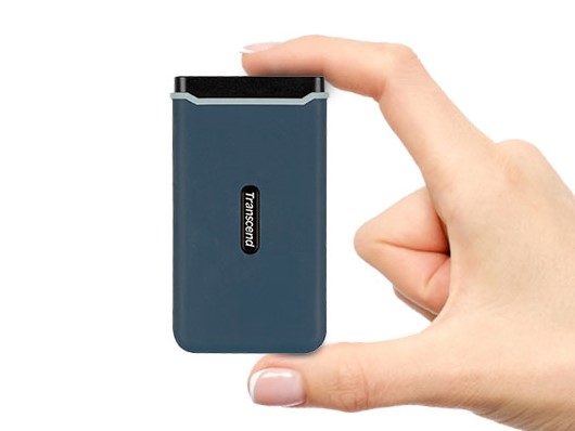 耐衝撃ラバーケース採用のUSB3.1 Gen.2ポータブルSSD、Transcend「ESD350C」