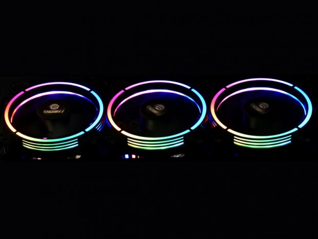 4重リングデザインのアドレサブルRGBファンセット、ENERMAX「T.B.RGB. AD.」