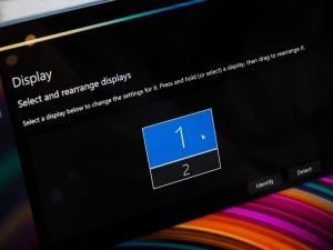 comp_2019_0527_01_asus_1027x768_09