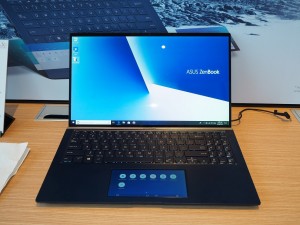 comp_2019_0527_01_asus_1027x768_15