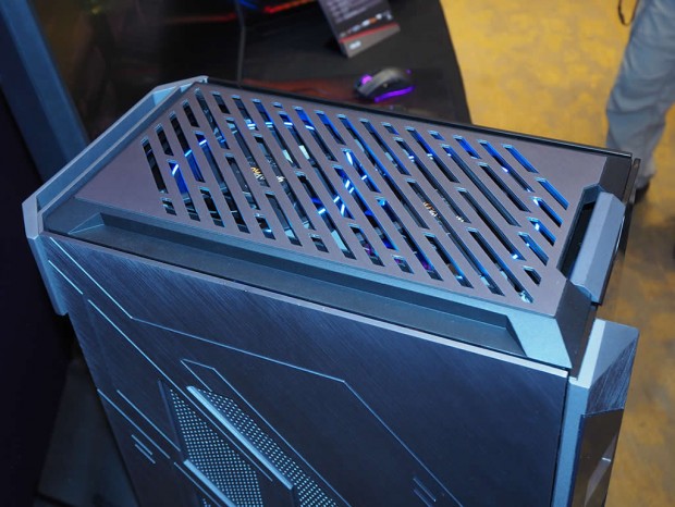 asusitxcase_1024x768d