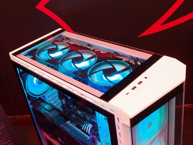 COMPUTEX：ADATA、ゲーミングブランドXPGでPCケース市場に参入～第1弾