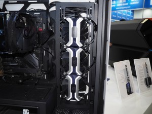 Maccube_550_WH_1024x768f