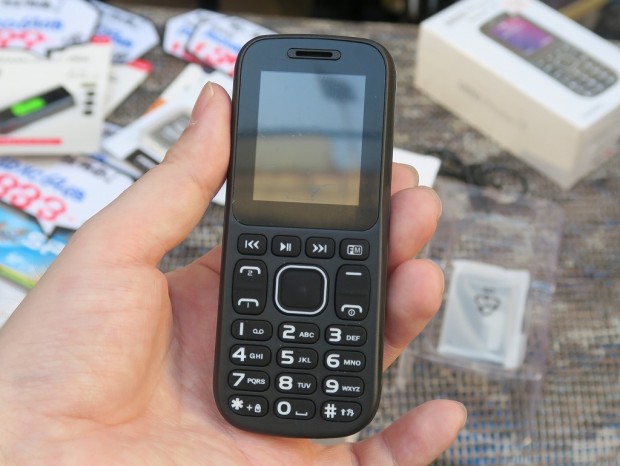 1 500円で買える 小さくて安いケータイ風の スマートフォン子機 が販売中 エルミタージュ秋葉原