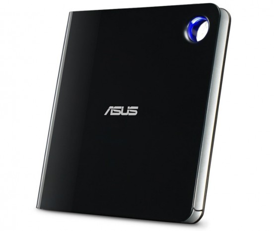 M-DISC対応の超薄型ポータブルBlu-rayドライブ、ASUS「SBW-06D5H-U」