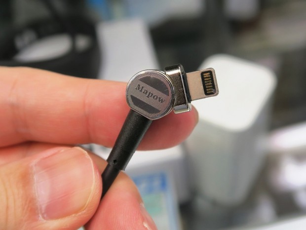 新発想の円型マグネットケーブル発売 左右に180 曲がるスイング式で取り回しフリー エルミタージュ秋葉原