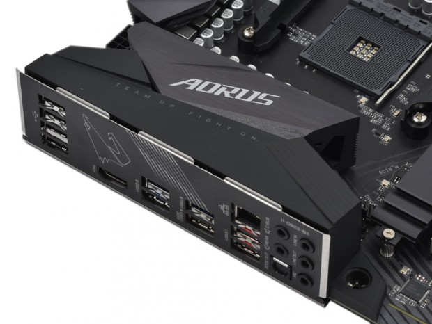 GIGABYTEのX570マザーボード人気No.1「X570 AORUS ELITE」実力