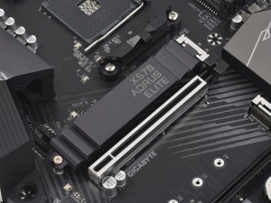 GIGABYTEのX570マザーボード人気No.1「X570 AORUS ELITE」実力検証