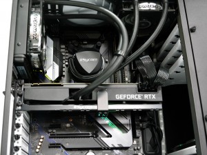 Hydro_X570A_1024x768b