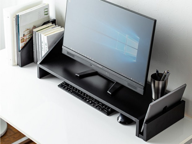 27インチ液晶対応の机上台。タブレットスタンドと本立て機能付きでサンワ直販から