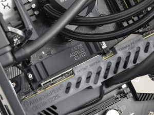 G-Master Hydro X570A_54_1024x768