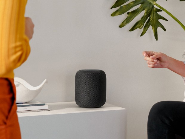 音質を自動調整するワイヤレススピーカー、アップル「HomePod」23日発売