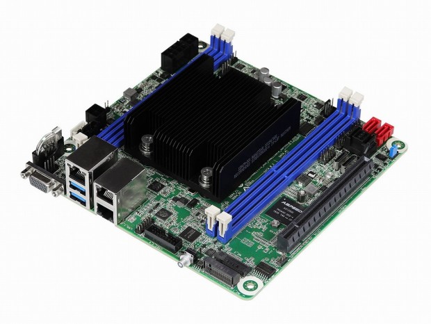 Xeon D-2123搭載、mini SAS HDやOCulinkも備えたMini-ITXマザーボード