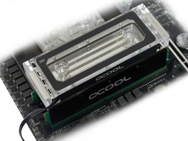 アドレサブルRGB搭載のメモリ用ウォーターブロック、Alphacool「Aurora Plexi X4 D-RAM」