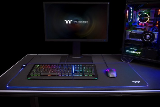 Level_20_RGB_Mouse_Pad_1024x768d