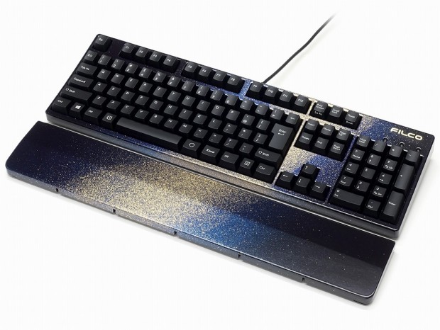 ダイヤテック、流れる銀河のような漆塗りキーボード「漆・銀河」3色を発売