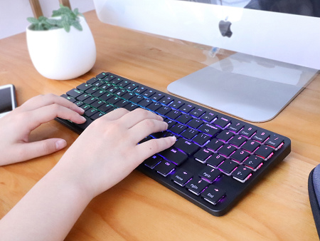 HEXGEARSの超薄型ワイヤレスメカニカルキーボード「HEXGEARS K50」国内取り扱い開始