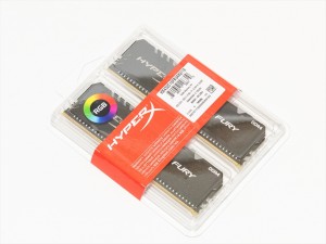 プラットフォームを選ばず使える“光る”DDR4メモリ「HyperX FURY DDR4