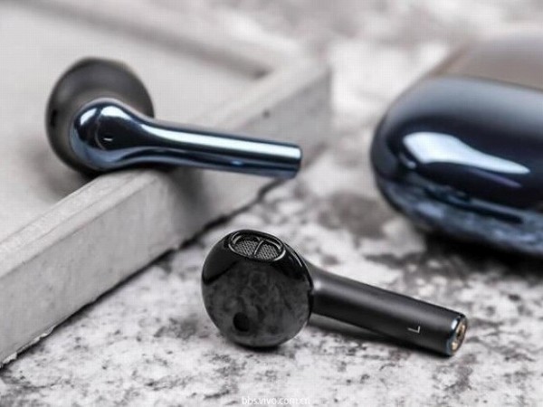 脱着を自動感知、タッチ操作もできる完全ワイヤレスイヤホン「vivo TWS Earphone」