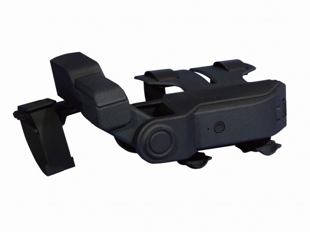 仮想空間で物を持つ、キャラに触れる。exiii製VR触覚デバイス「EXOS Wrist DK2」