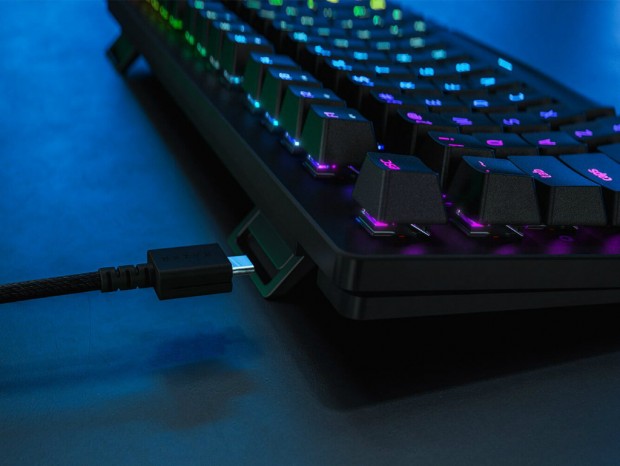 リニアオプティカルスイッチを採用するゲーミングキーボード「Razer Huntsman TE」