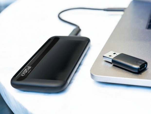 最大転送1,050MB/sのポータブルSSD、Crucial「X8 Portable SSD」