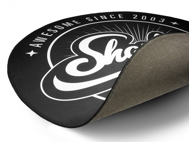 ゲーミングチェアのホイールから床を守る「Sharkoon Floor Mat」発売
