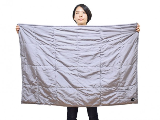 使い方いろいろ、サンコー「どこでも暖かい『ヒーター内蔵3WAYブランケット』」