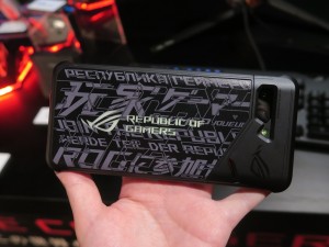 最強すぎるゲーミングスマホ「ROG Phone II」がついに正式発表
