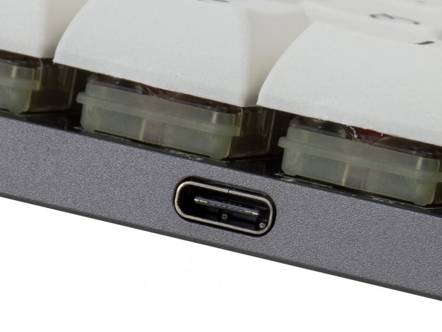 Cherry MX（低背）スイッチ採用、Vortexgear「Vortex POK3R V2」発売