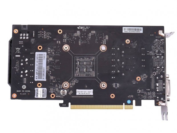 赤と黒のツートンクーラーを搭載する「Colorful GeForce GTX 1650 SUPER NB 4G」