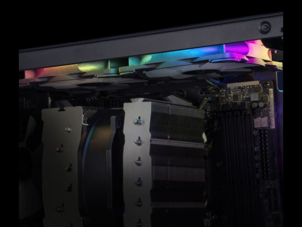 SilverStone、流れるように発光するアドレサブルRGBストリップが国内発売